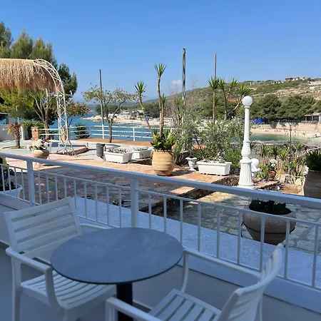 Emar Beachfront Alojamento de Acomodação e Pequeno-almoço 4*