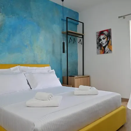 Emar Beachfront * Ksamil
