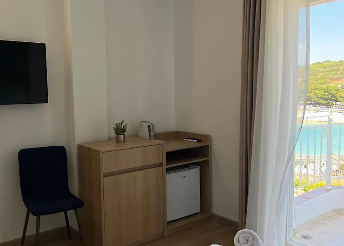 Emar Beachfront Nocleg ze śniadaniem 4*