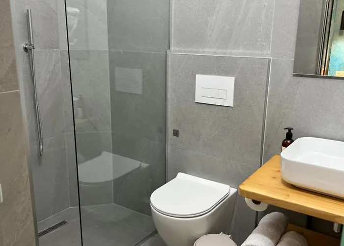 Emar Beachfront Bed & Breakfast Ksamil