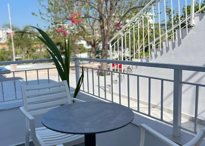Emar Beachfront Bed & Breakfast Ksamil