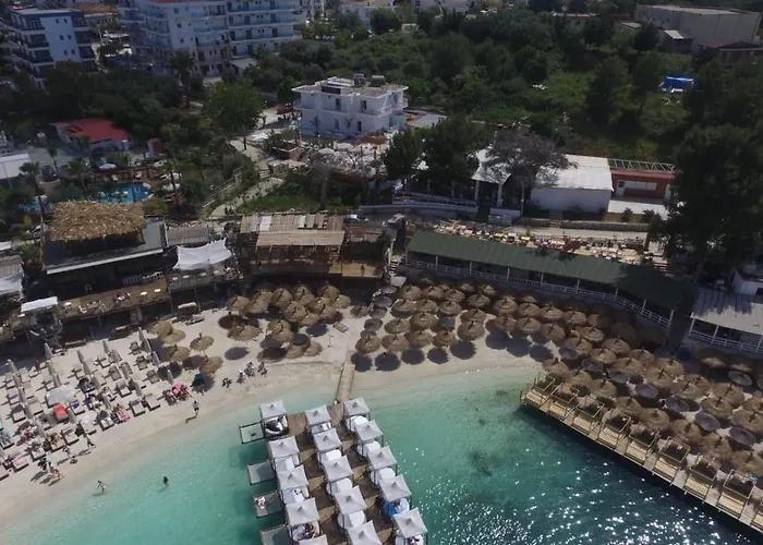 Emar Beachfront Bed & Breakfast 4*