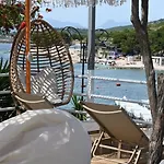 Emar Beachfront 3*