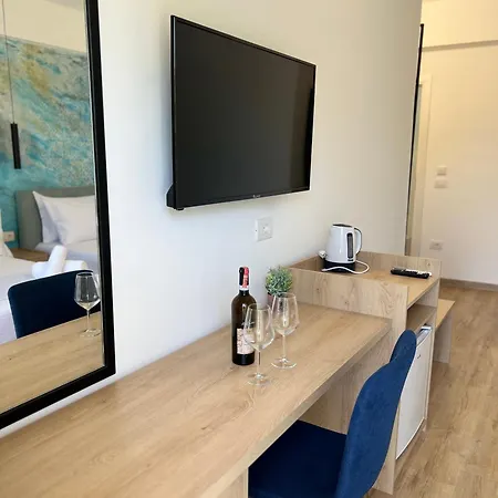Emaar - Beachfront , Newly Renovated Ksamil