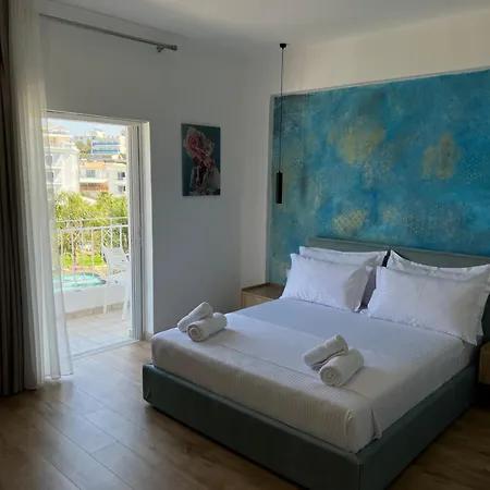 Emaar - Beachfront , Newly Renovated Bed & Breakfast Ksamil