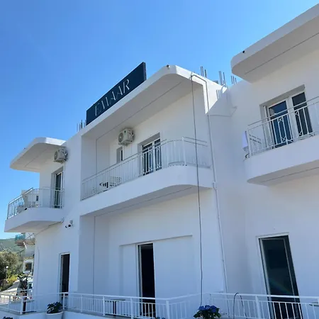 Bed & Breakfast Emaar - Beachfront , Newly Renovated