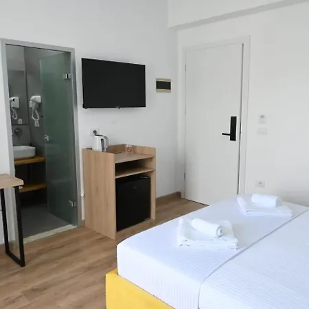 Emaar - Beachfront , Newly Renovated Ksamil