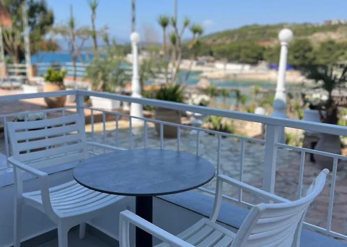 Alojamento de Acomodação e Pequeno-almoço Emar Beachfront Ksamil